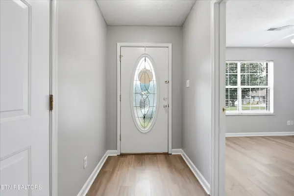 4055 Darwin Way, Knoxville, TN 37918
