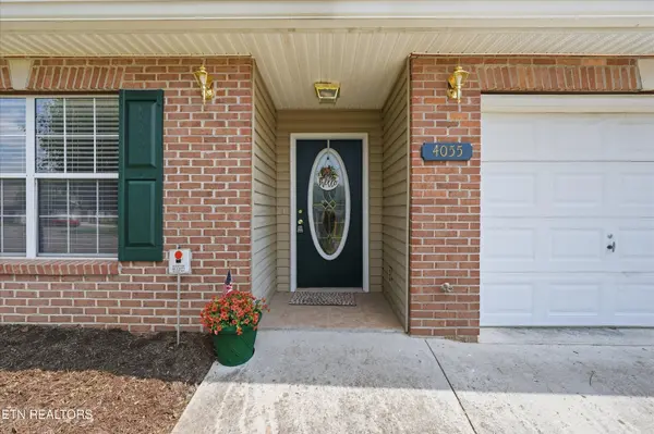 4055 Darwin Way, Knoxville, TN 37918