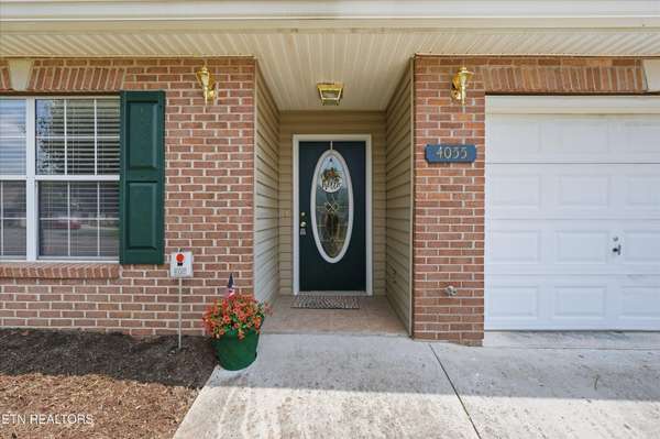 4055 Darwin Way, Knoxville, TN 37918