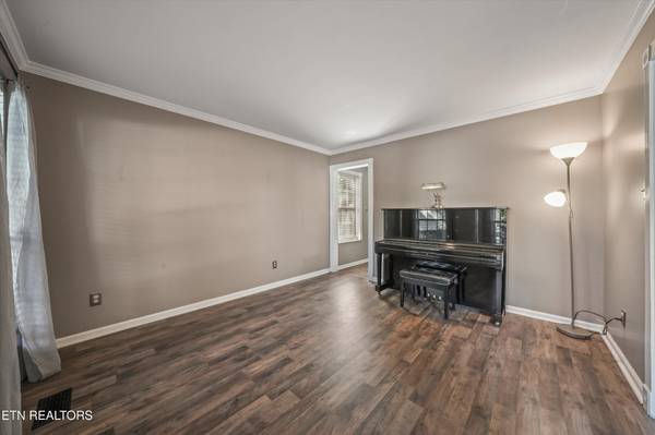 9904 Locklear Way, Knoxville, TN 37931