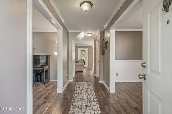 9904 Locklear Way, Knoxville, TN 37931