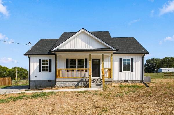2339 Claude Fox Rd, Cornersville, TN 37047