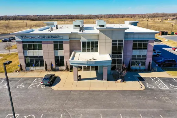 4013 N Ridge Rd, Wichita, KS 67205