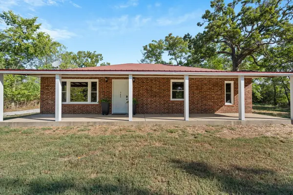 761 E Dade 154, Everton, MO 65646