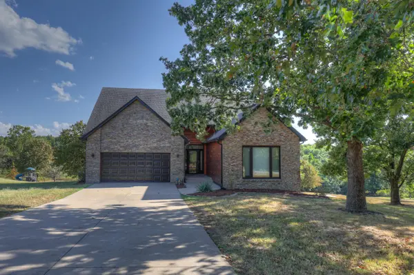 2153 S Loma Linda DR, Loma Linda, MO 64804