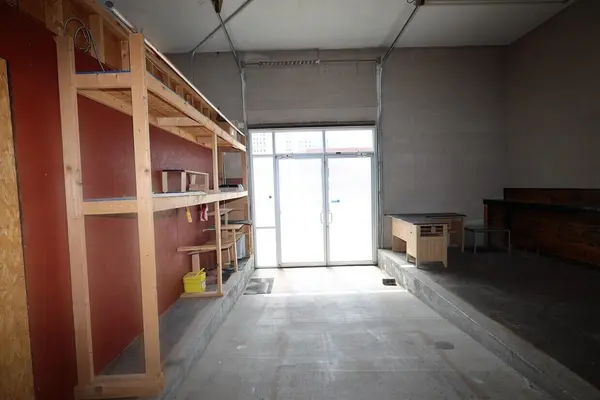 401 N Boonville AVE, Springfield, MO 65806