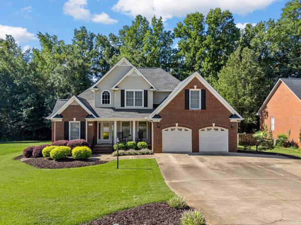 522 Chippendale LN, Boiling Springs, SC 29316