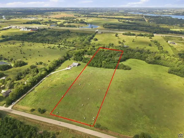 00000 Q RD #(Old 75 Hwy), Holton, KS 66436-8379
