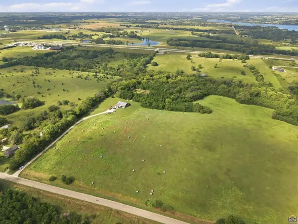 00000 Q RD #(Old 75 Hwy), Holton, KS 66436-8379