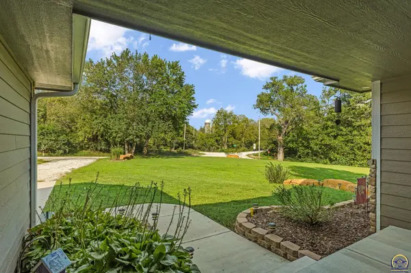 1929 SE 85th St, Wakarusa, KS 66546