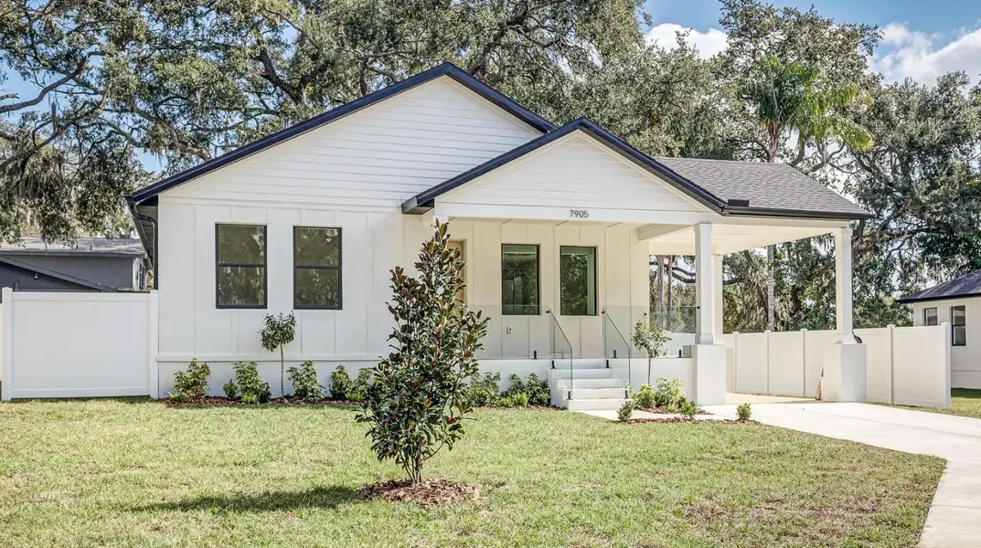 7905 N GREENWOOD AVE, Tampa, FL 33604