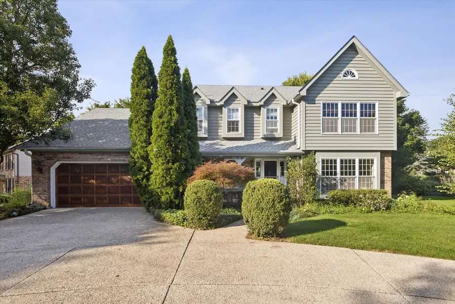 248 Meadowbrook LN, Hinsdale, IL 60521