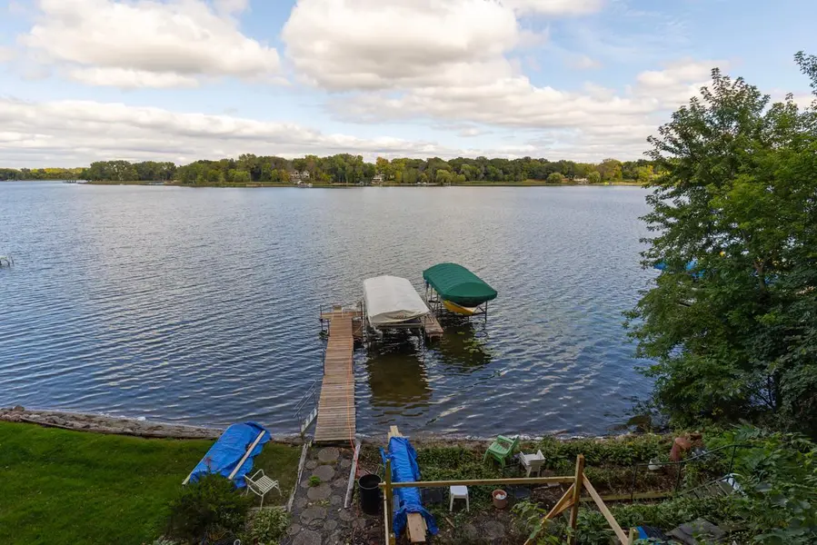 7339 Frontier TRL, Chanhassen, MN 55317