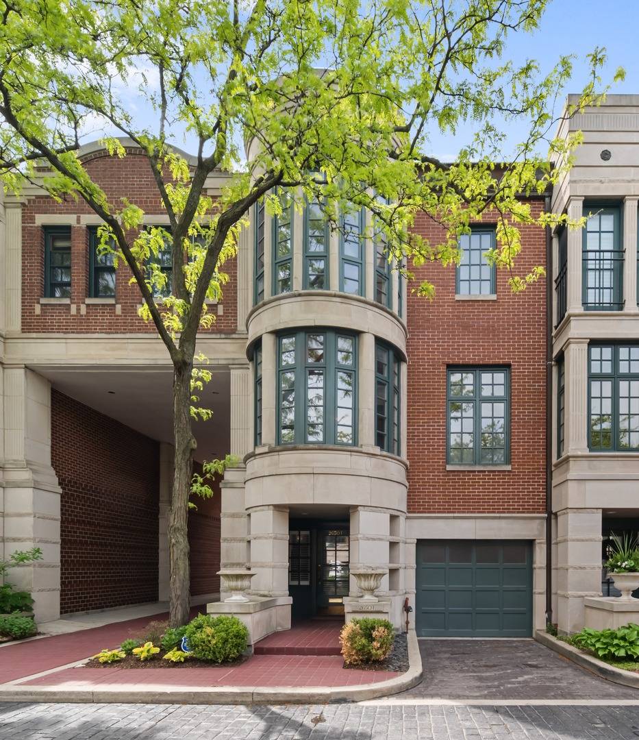 2650 N Southport AVE #F, Chicago, IL 60614