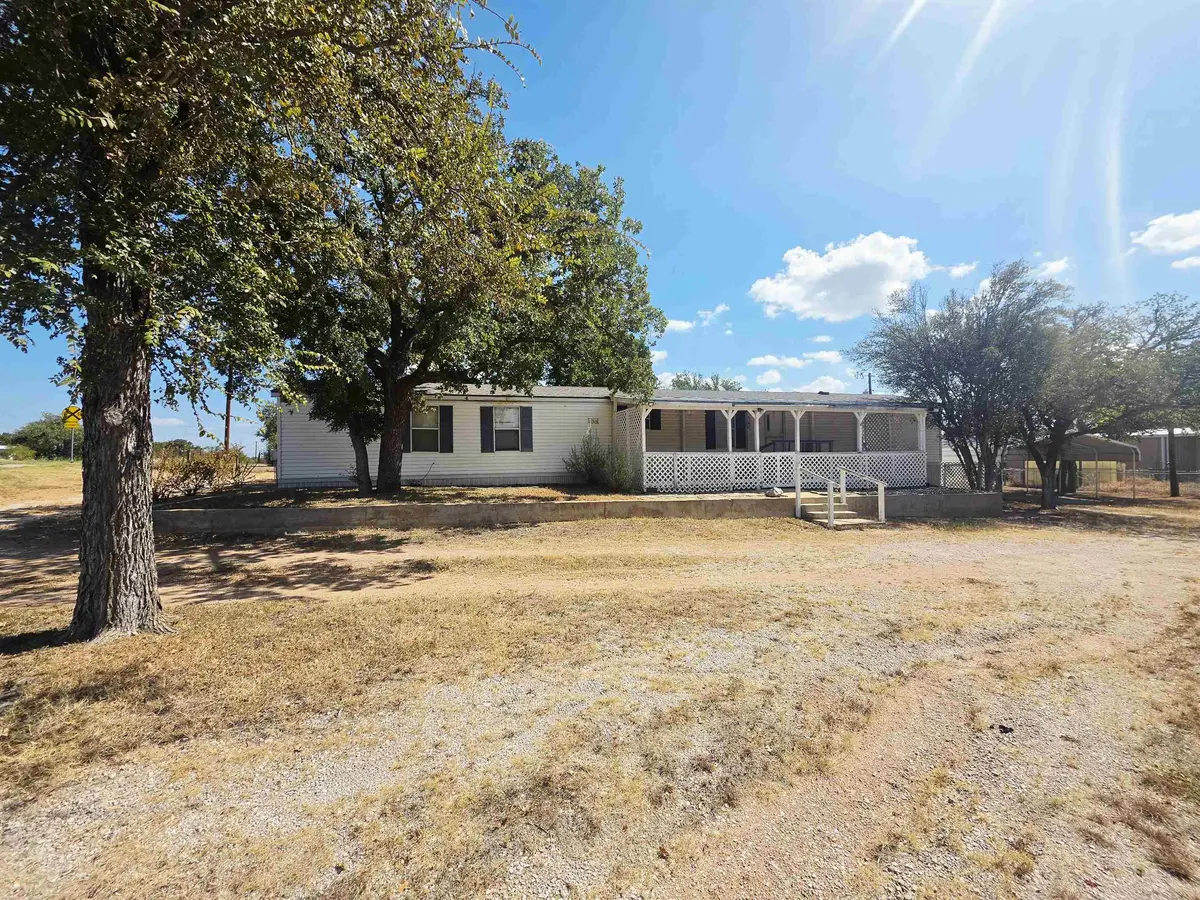 100 Louise AVE, Kingsland, TX 78639