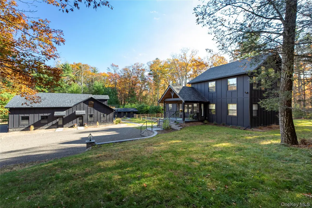 130 Cedar DR, Kerhonkson, NY 12446