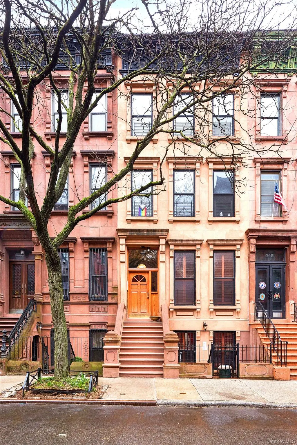 246 West 132nd Street - TH, New York (manhattan), NY 10027