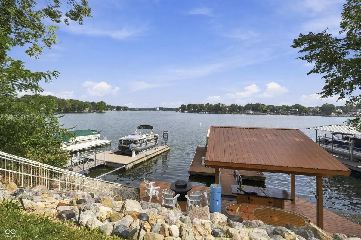1180 Nantucket DR, Cicero, IN 46034