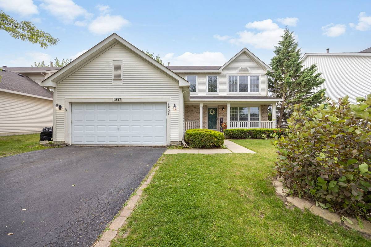 1237 E Greystone DR, Round Lake Beach, IL 60073