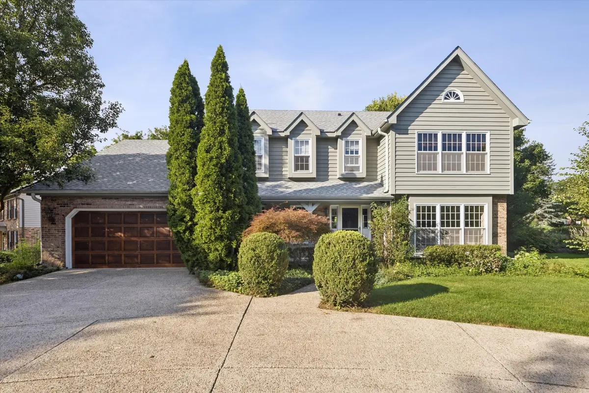 248 Meadowbrook LN, Hinsdale, IL 60521