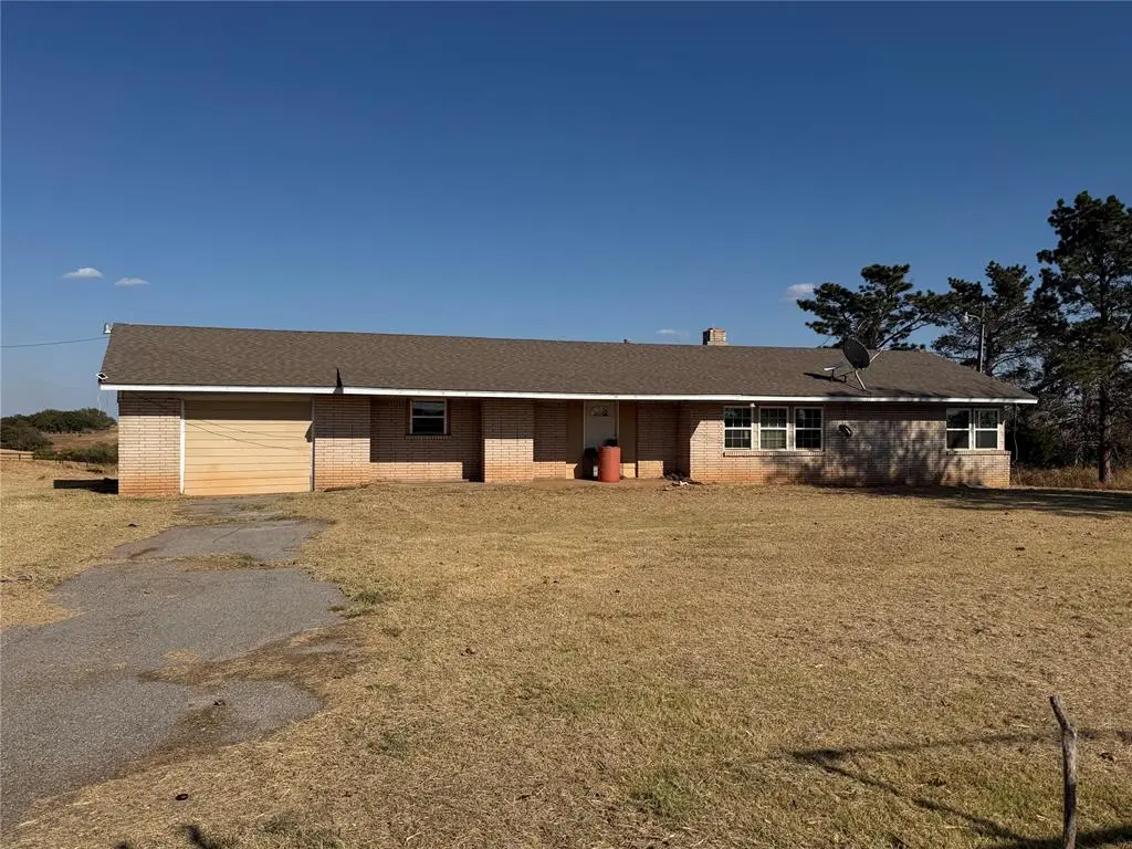 12304 W Highway 54 HWY, Cordell, OK 73632