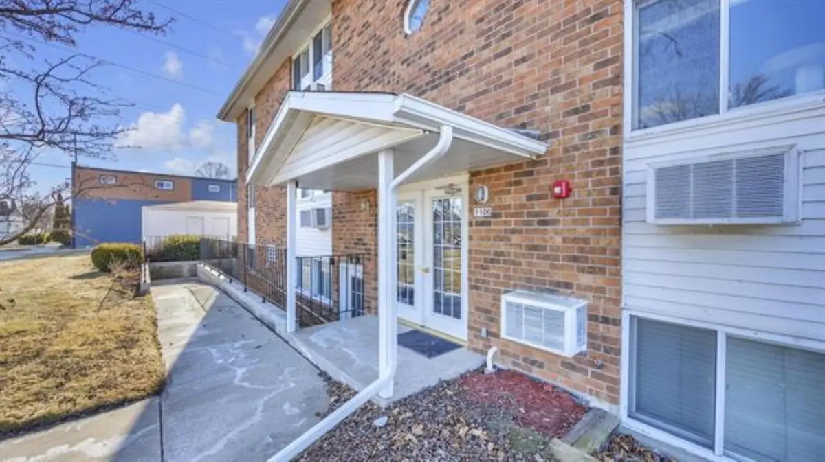 1106 S 7TH ST #1, Sheboygan, WI 53081