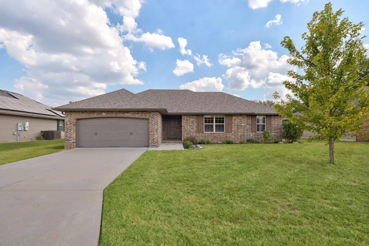 1260 S Venice AVE, Republic, MO 65738