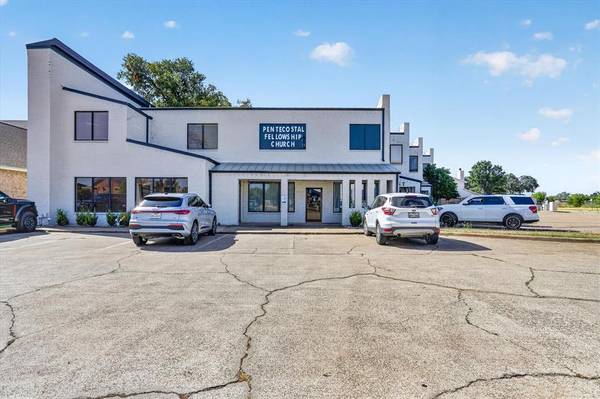 200 E Main Street #D, Crowley, TX 76036