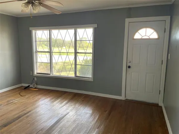219 Playdium Drive, West, TX 76691