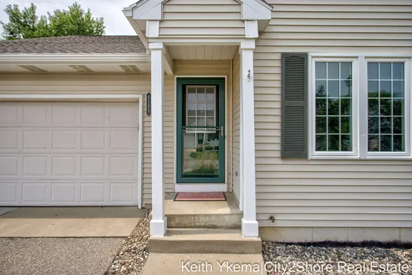 6185 Gleneagle Highlands DR, Georgetown Twp, MI 49426