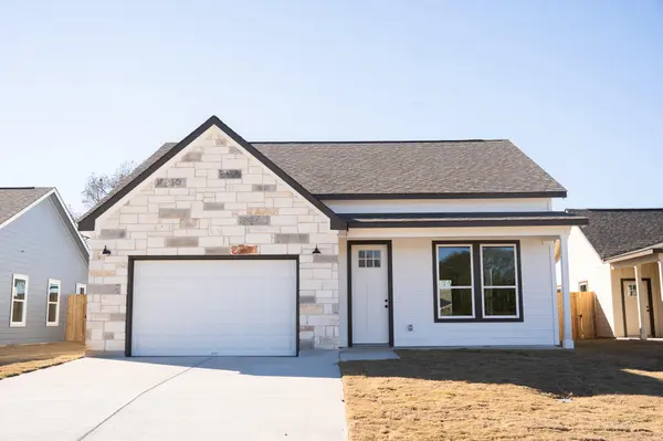 313 String Prairie WAY, Smithville, TX 78957