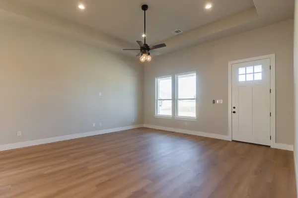 313 String Prairie WAY, Smithville, TX 78957