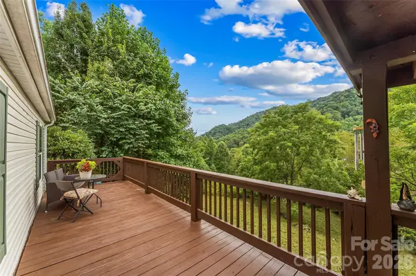 245 Merry WAY, Clyde, NC 28721