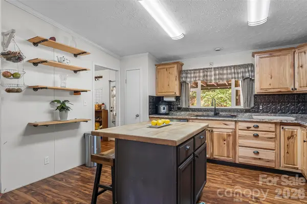 245 Merry WAY, Clyde, NC 28721