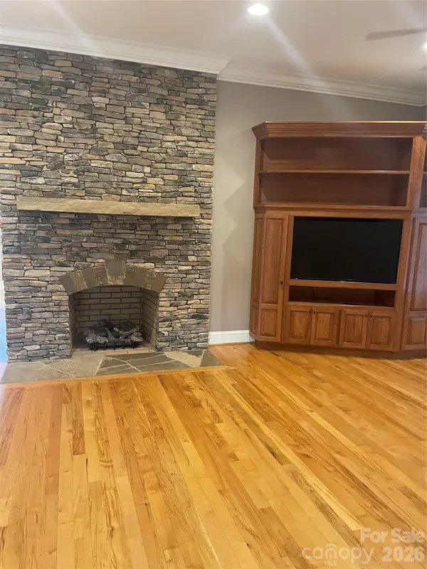3842 Sherrills Ford RD, Salisbury, NC 28147
