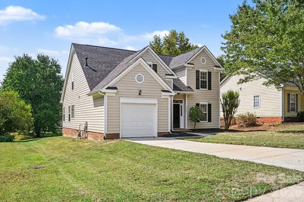 7117 Daerwood PL, Charlotte, NC 28215