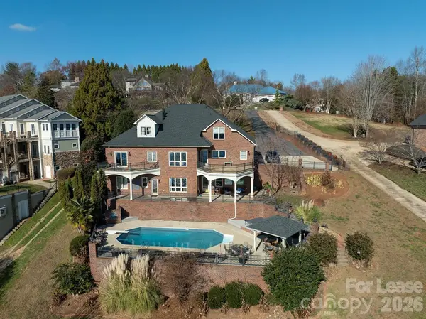 121 Pleasant Point DR, Hickory, NC 28601