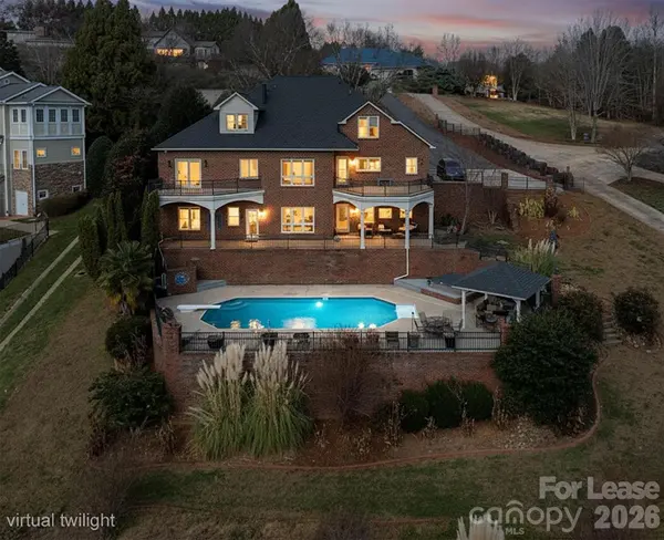 121 Pleasant Point DR, Hickory, NC 28601