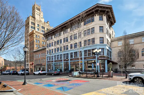 14 S Pack SQ #406, Asheville, NC 28801