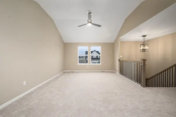 1015 2nd ST, Perry, KS 66073