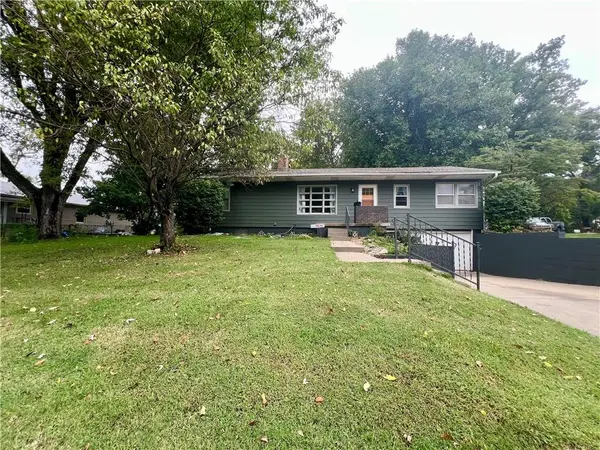 6612 W 85th ST, Overland Park, KS 66212