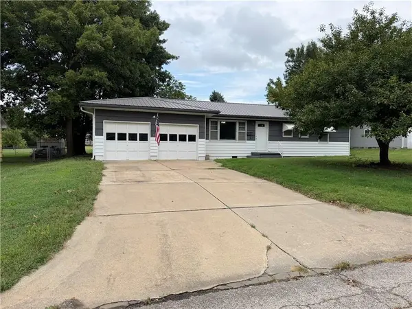 237 Kaw AVE, Garnett, KS 66032