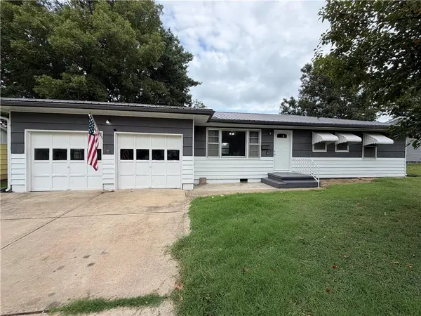 237 Kaw AVE, Garnett, KS 66032