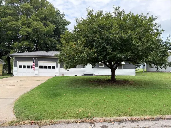 237 Kaw AVE, Garnett, KS 66032