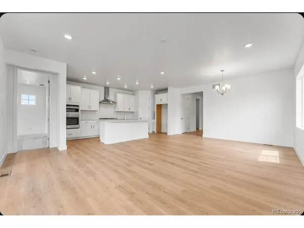 8954 Whiteclover, Littleton, CO 80125
