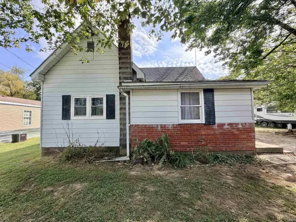 13361 W Smith ST, Jasonville, IN 47438
