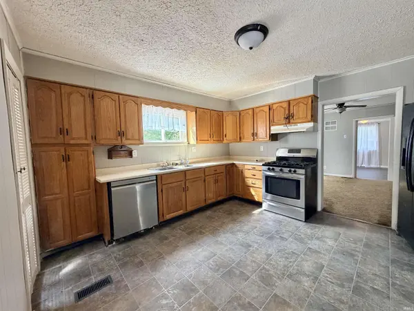 13361 W Smith ST, Jasonville, IN 47438