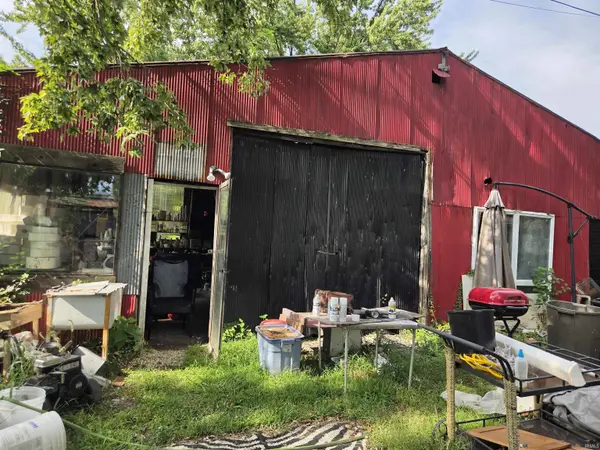 5216 N State Road 67 ***, Bruceville, IN 47516