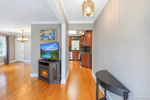 272 W 12th ST, Deer Park, NY 11729
