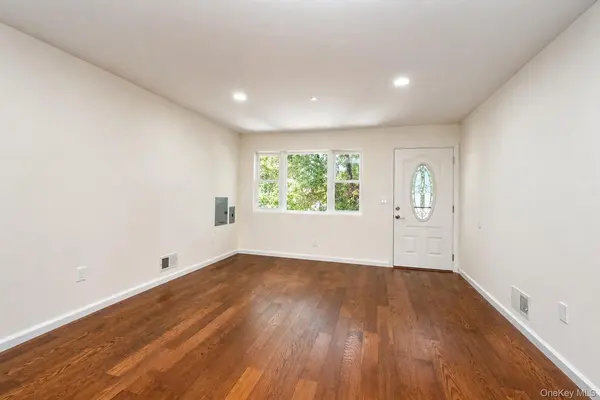 7306 Amboy RD, Staten Island, NY 10307